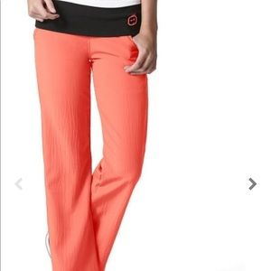 ISO wonderwink yoga scrub pants